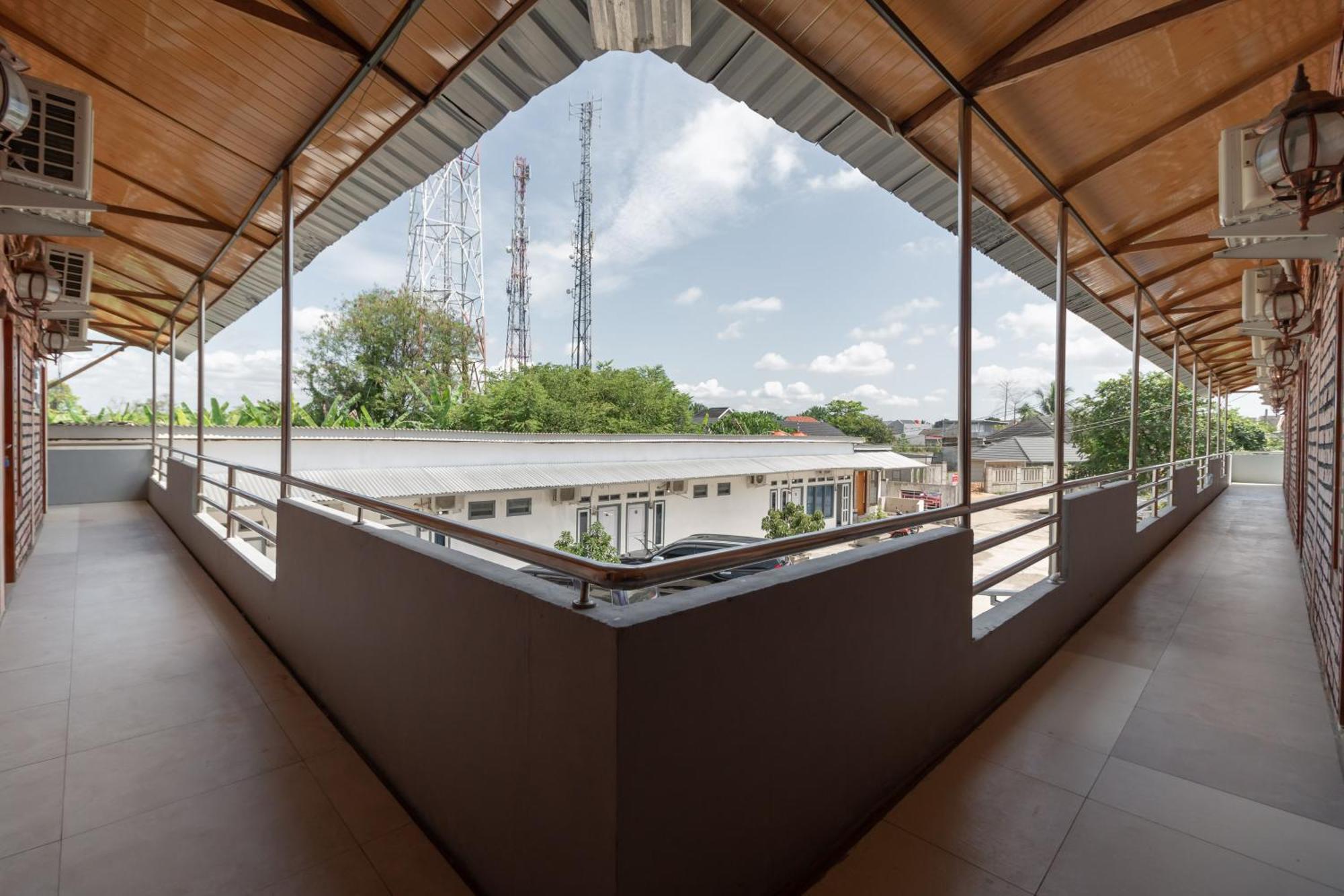 Reddoorz Syariah Near Jakabaring Sport City Palembang Dış mekan fotoğraf