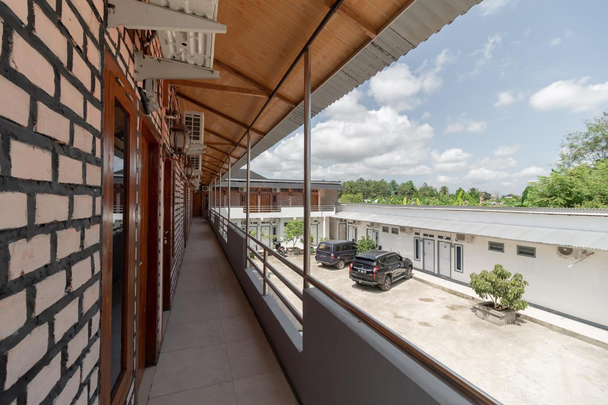 Reddoorz Syariah Near Jakabaring Sport City Palembang Dış mekan fotoğraf